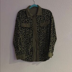 Bottom down corduroy long sleeve shacket for women